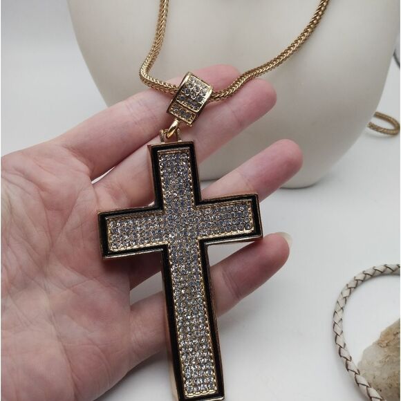 Macy's limited edition diamond cross necklace - Picture 1 of 3